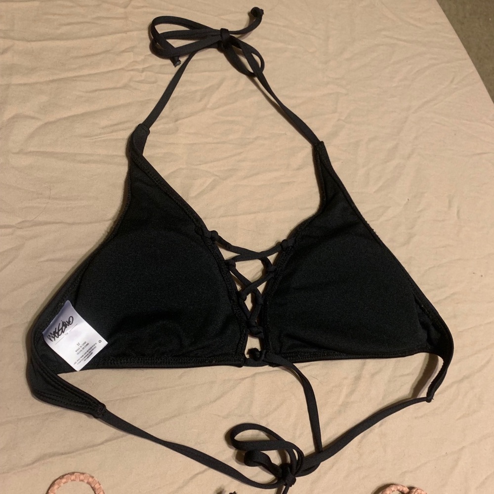 Black bikini top